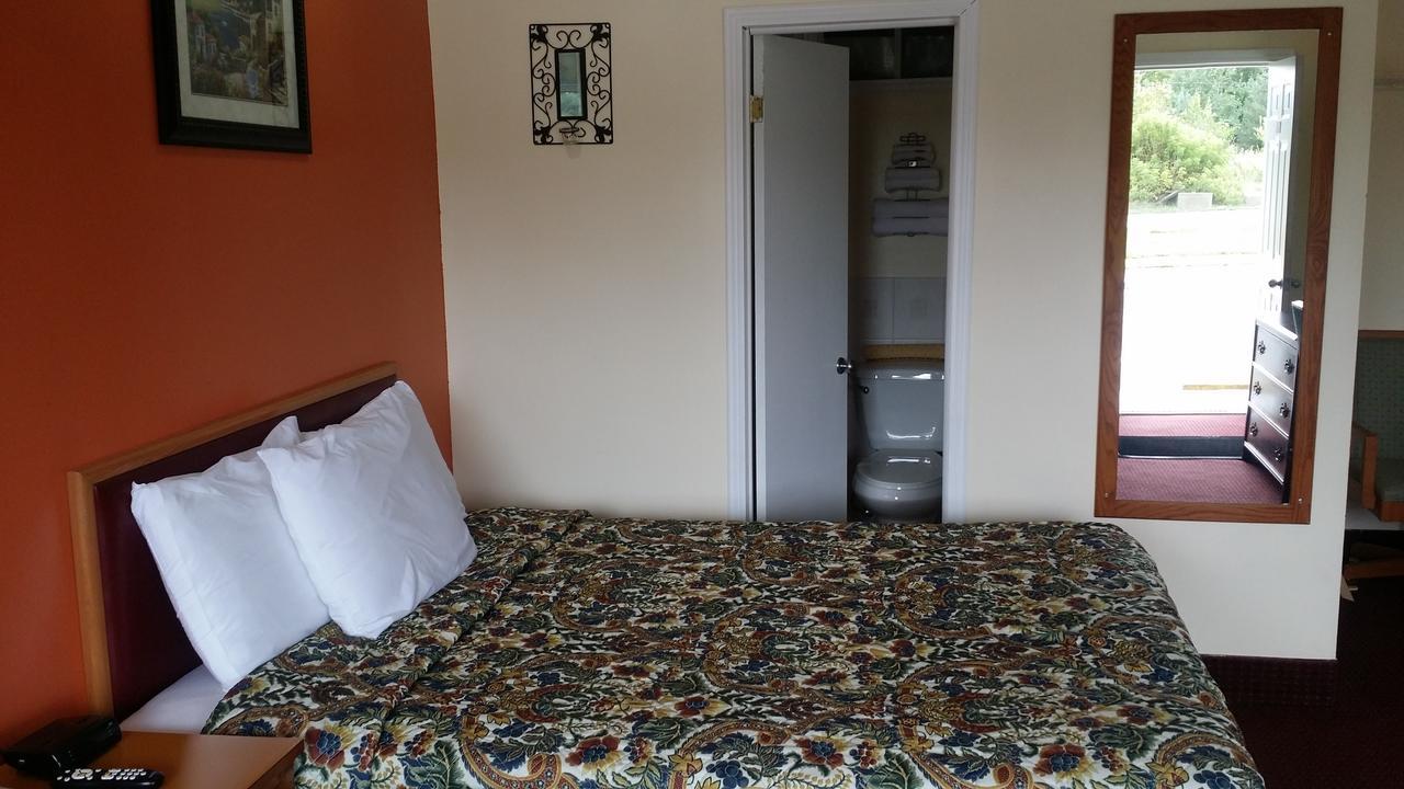 River Mist Inn Sturgeon Falls Exterior foto
