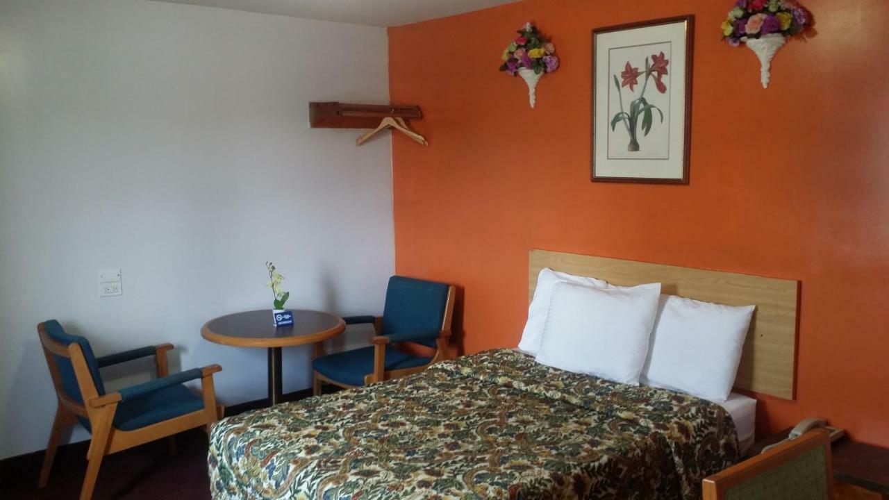 River Mist Inn Sturgeon Falls Exterior foto